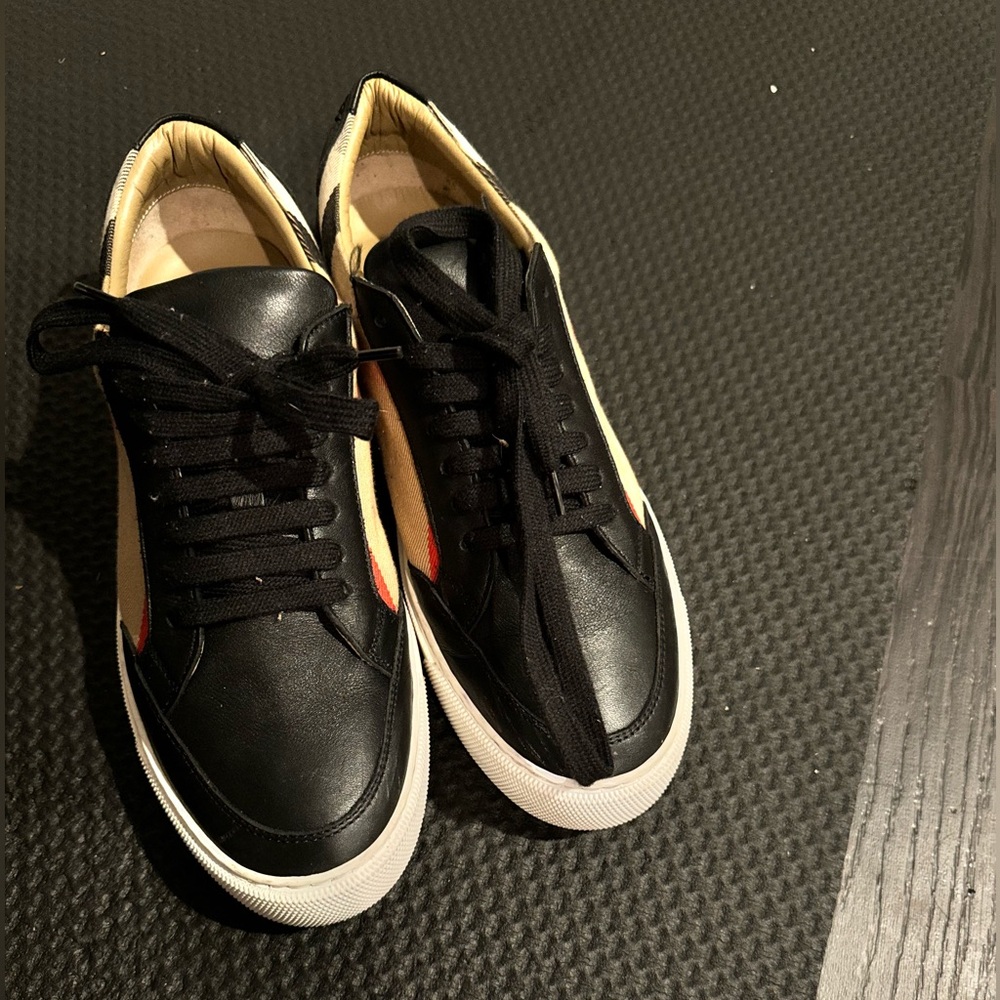 Black and Beige Sneakers with Red Stripe - Picture 3 of 8